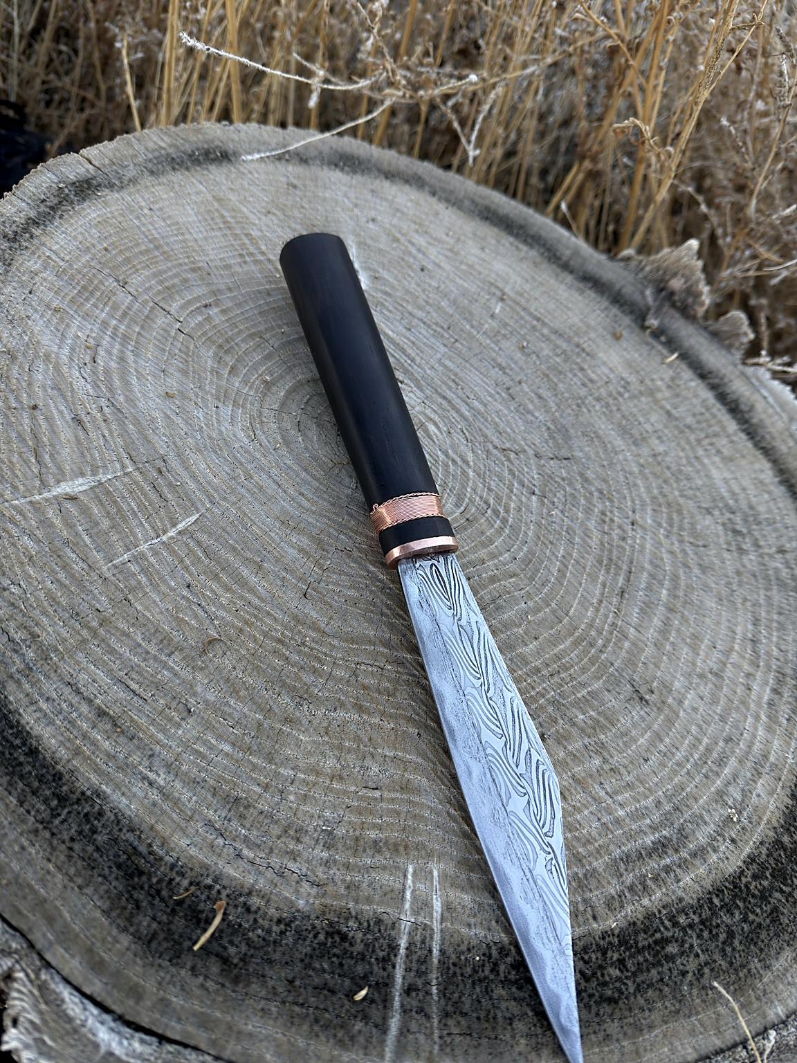 Complete seax showing its proportions and handle